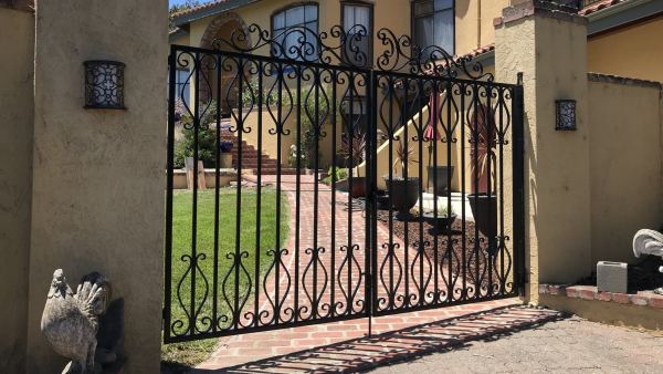 Bi-Parting Pedestrian Gate — Bi-parting pedestrian gate with smooth operation and reliable access control, featuring: Spring closure on right hand side BK08 satin black powder coat finish